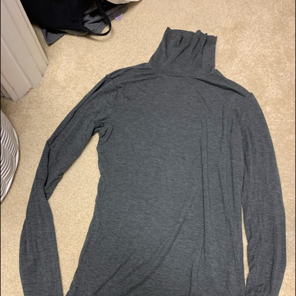 Gray basic turtle neck